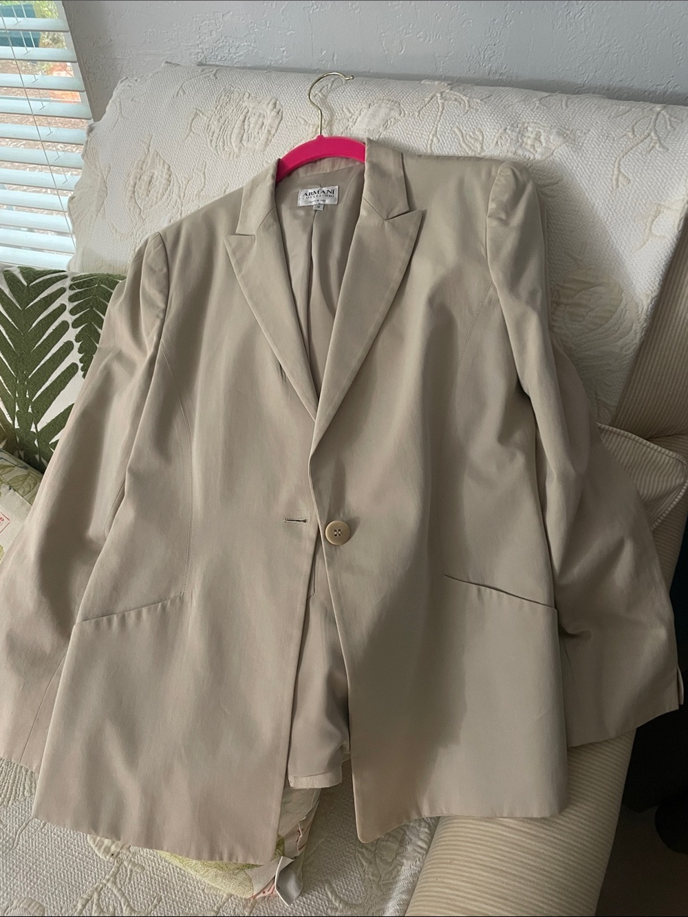 Armani Collezioni Light Beige Single-Button Blazer